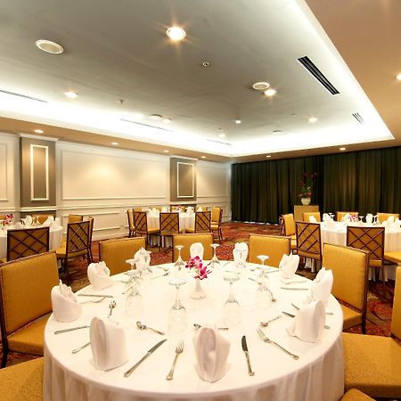 Hotel Crowne Plaza Panama By Ihg Exterior foto