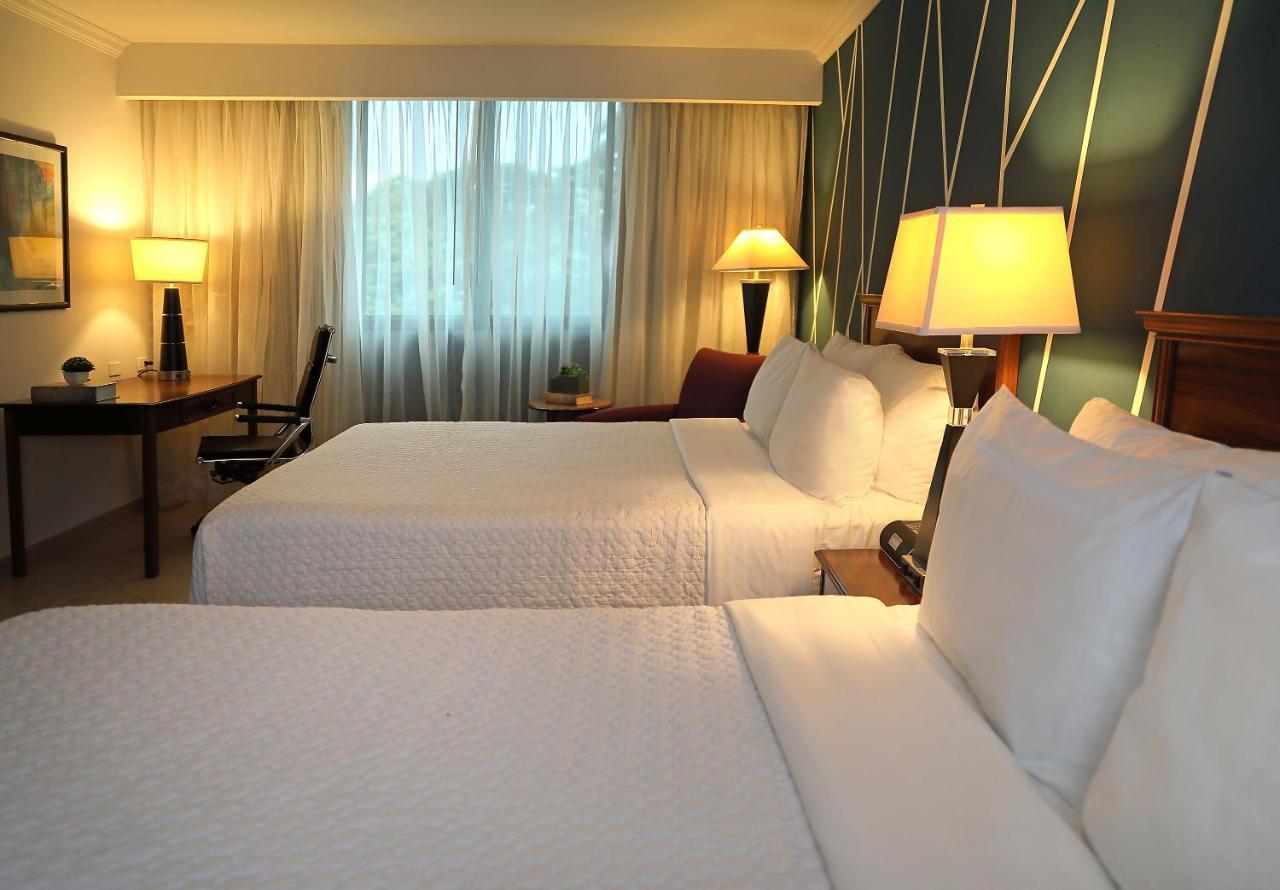 Hotel Crowne Plaza Panama By Ihg Exterior foto