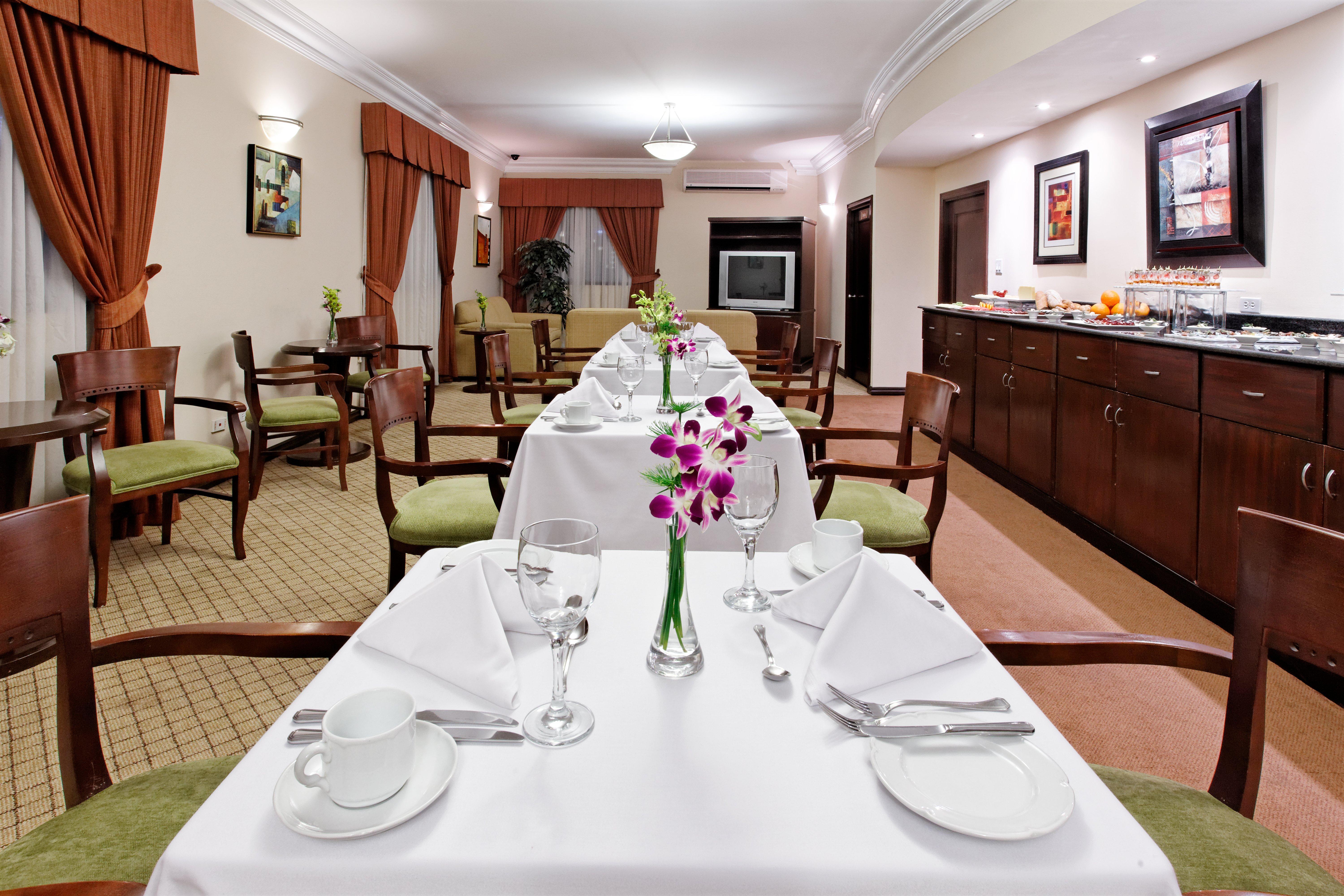 Hotel Crowne Plaza Panama By Ihg Exterior foto