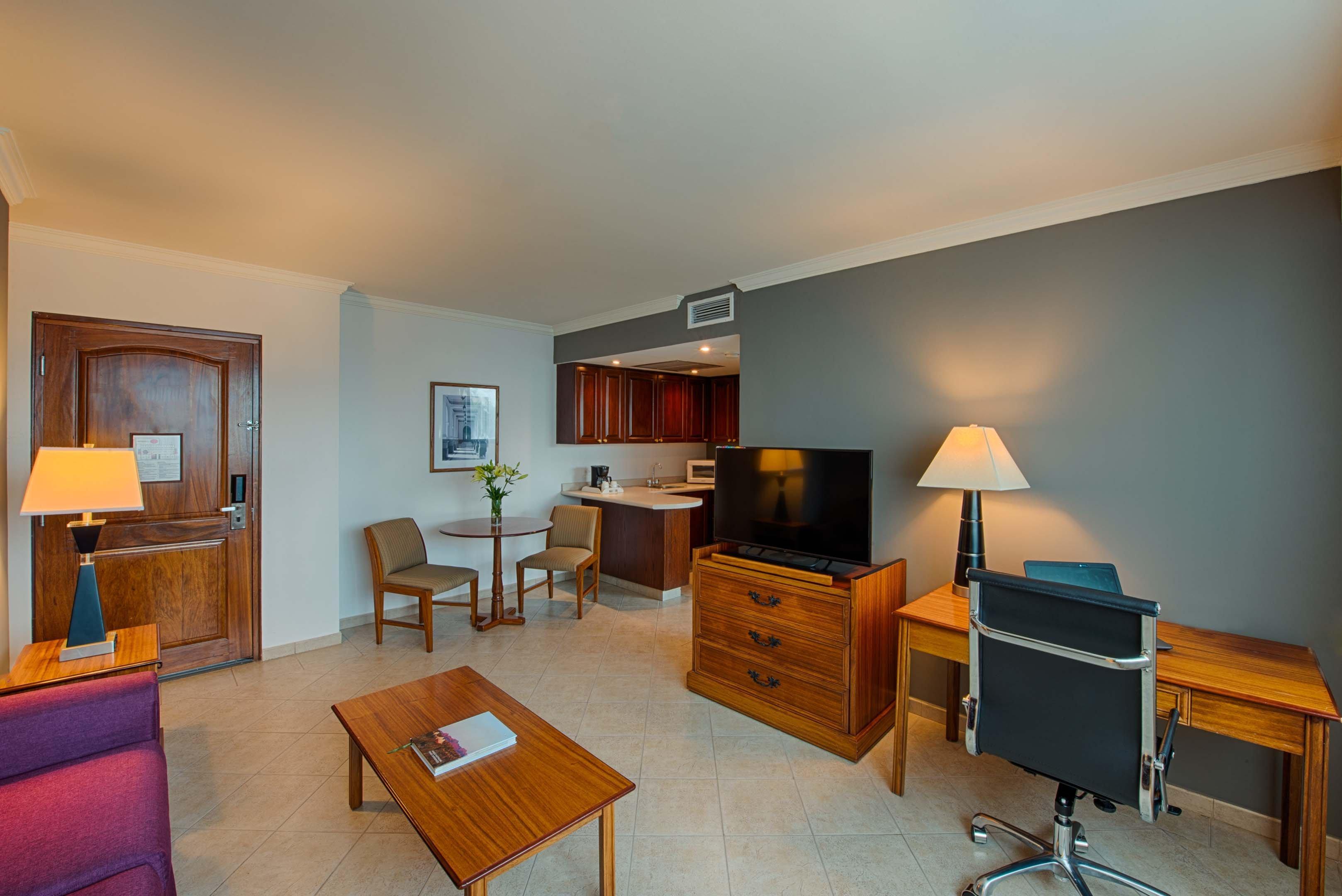 Hotel Crowne Plaza Panama By Ihg Exterior foto