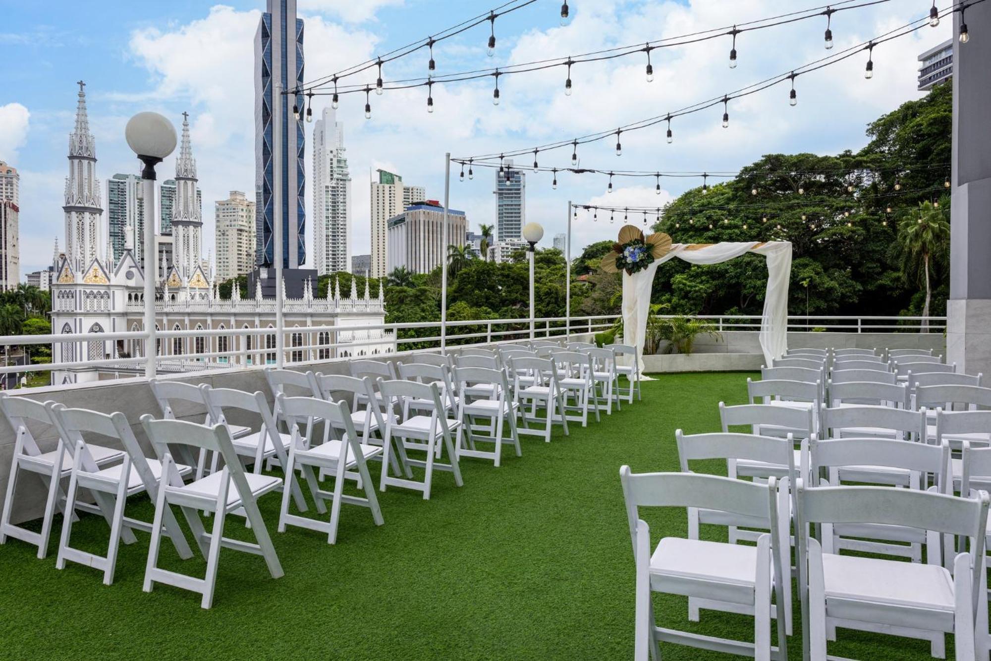 Hotel Crowne Plaza Panama By Ihg Exterior foto