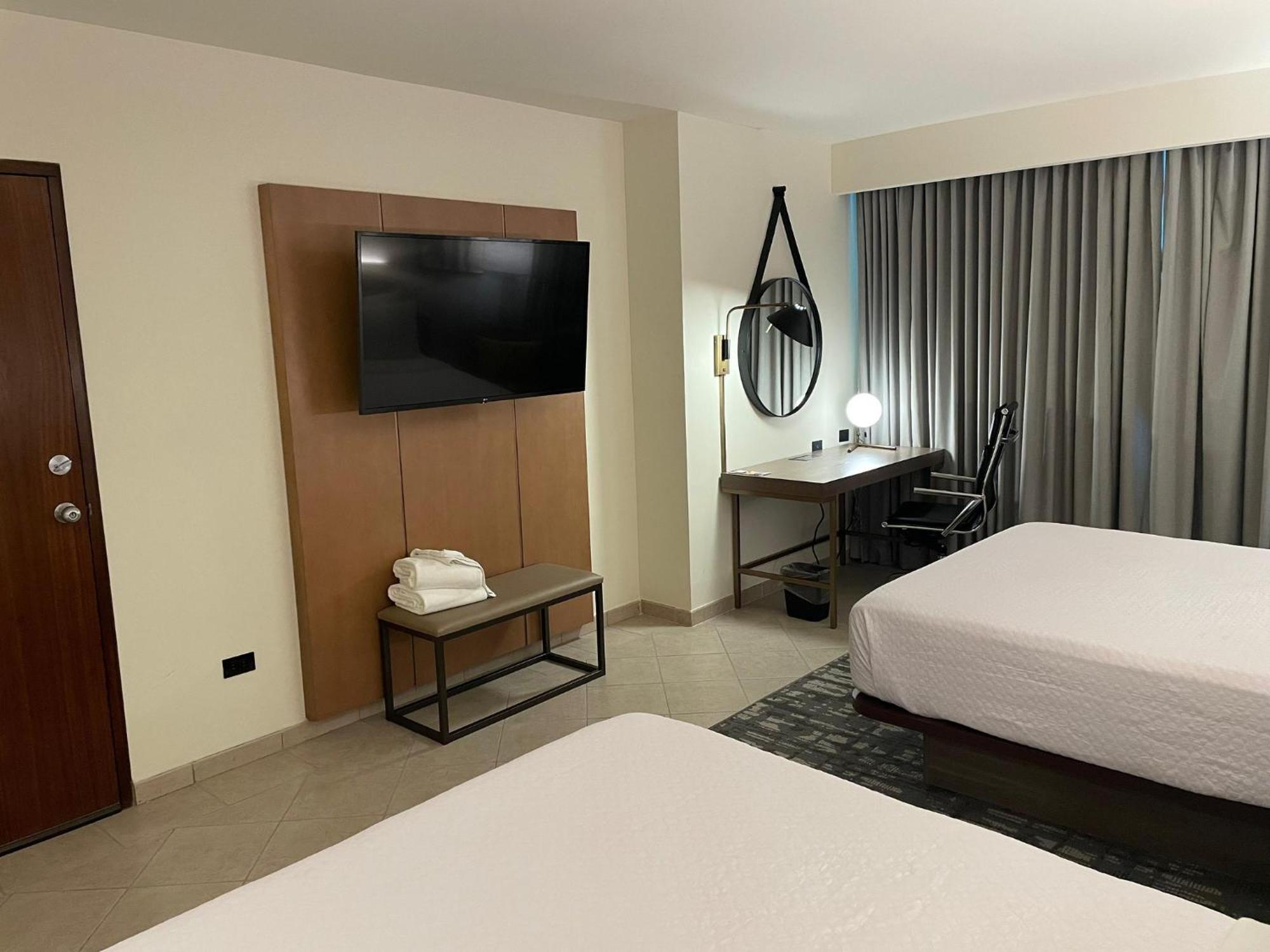 Hotel Crowne Plaza Panama By Ihg Exterior foto